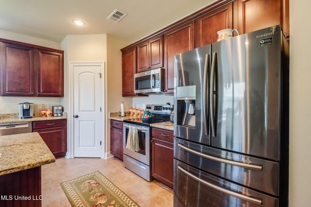 7559 Alex Court, Ocean Springs, MS 39564