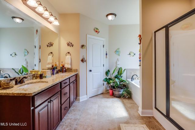 7559 Alex Court, Ocean Springs, MS 39564