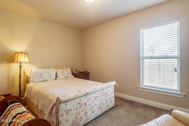 7559 Alex Court, Ocean Springs, MS 39564