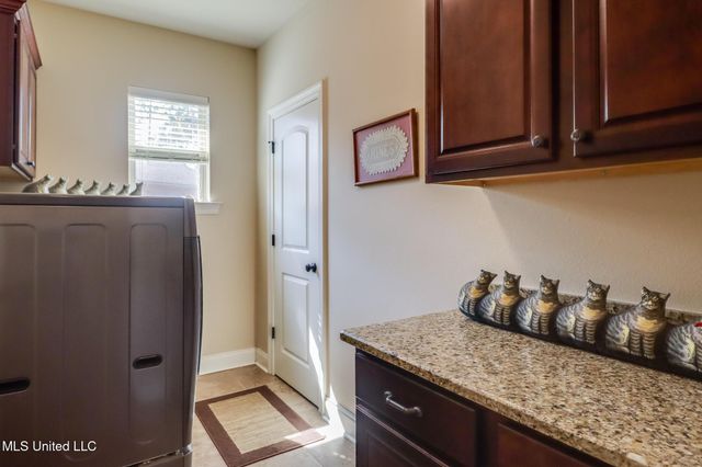 7559 Alex Court, Ocean Springs, MS 39564