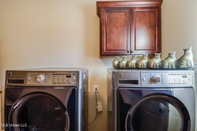 7559 Alex Court, Ocean Springs, MS 39564