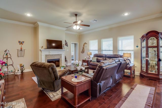 7559 Alex Court, Ocean Springs, MS 39564