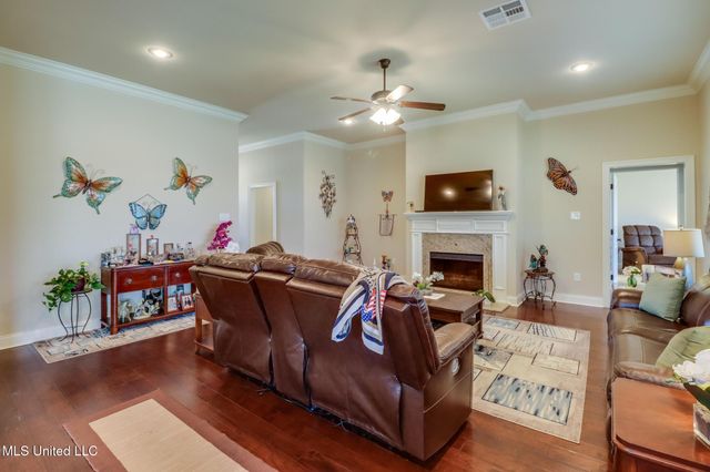 7559 Alex Court, Ocean Springs, MS 39564