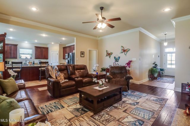 7559 Alex Court, Ocean Springs, MS 39564