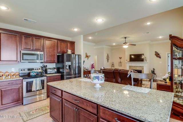 7559 Alex Court, Ocean Springs, MS 39564