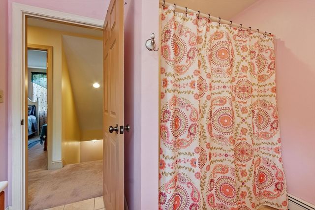 41 Penobscott Ave, Hubbardston, MA 01452