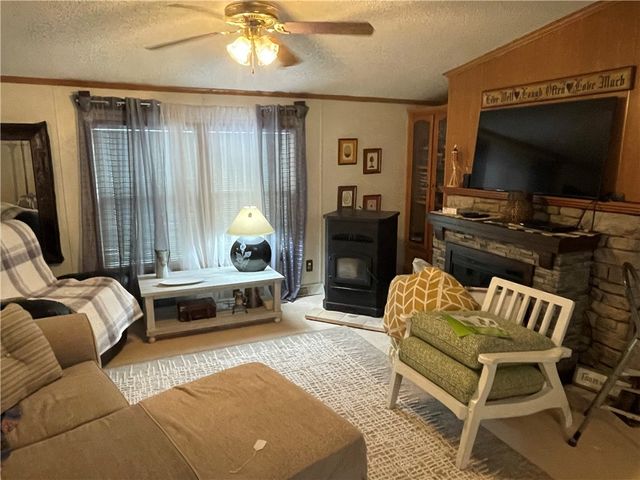 12210 Forest Drive, Shenango, PA 16424