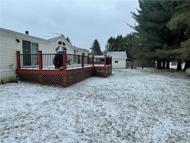 12210 Forest Drive, Shenango, PA 16424