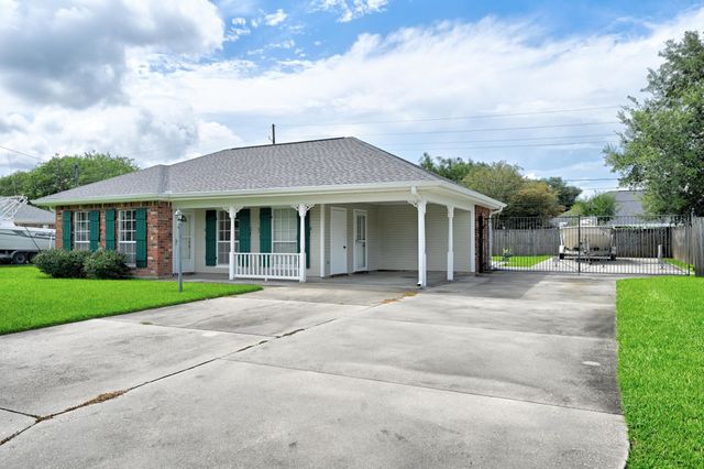 306 Parkside Dr, Thibodaux, LA 70301