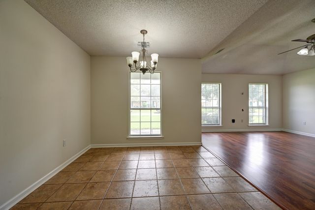 306 Parkside Dr, Thibodaux, LA 70301