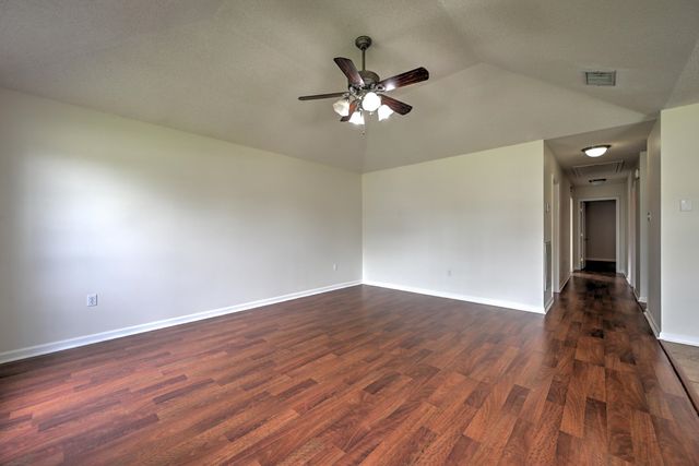 306 Parkside Dr, Thibodaux, LA 70301