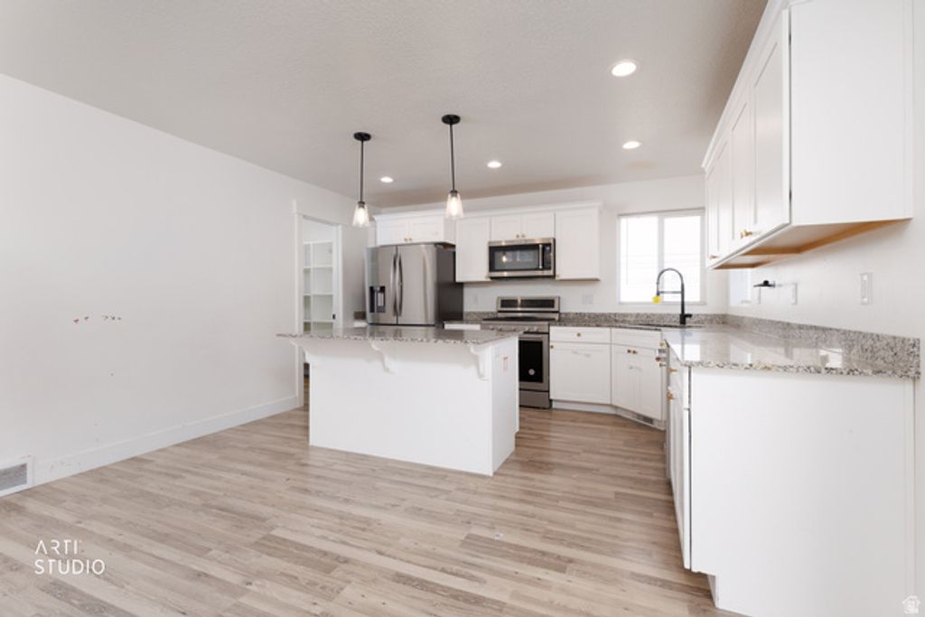 Image 11 of property listing at 1892 W WOODLAND RD, Saratoga Springs, UT 84045