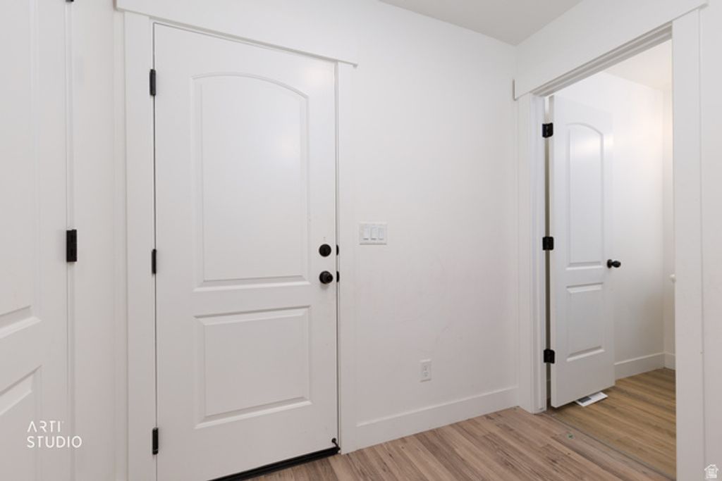 Image 15 of property listing at 1892 W WOODLAND RD, Saratoga Springs, UT 84045