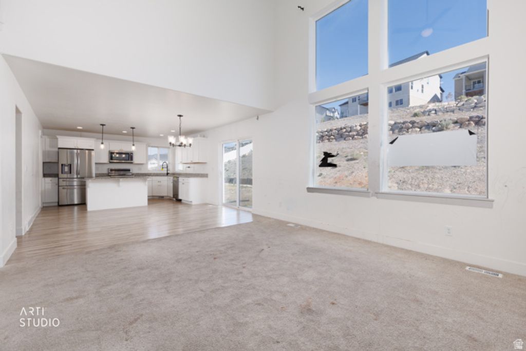 Image 9 of property listing at 1892 W WOODLAND RD, Saratoga Springs, UT 84045