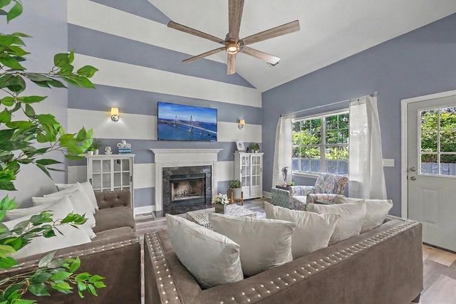 1413 Spanish Moss Court, Charleston, SC 29412