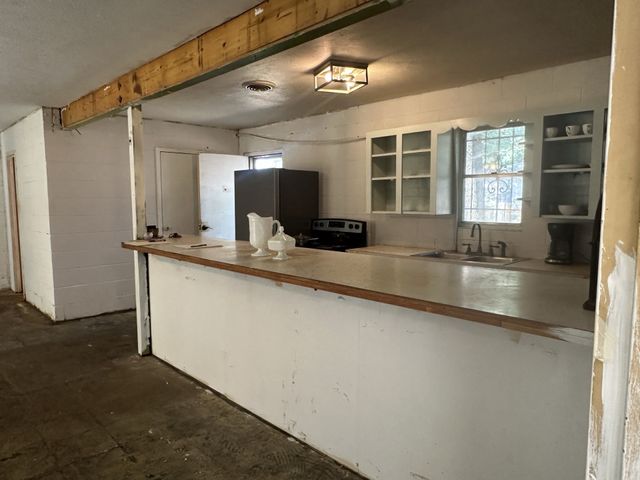 1505 Grove Drive, West Tawakoni, TX 75474