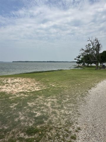 1505 Grove Drive, West Tawakoni, TX 75474