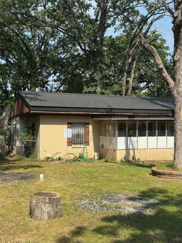 1505 Grove Drive, West Tawakoni, TX 75474