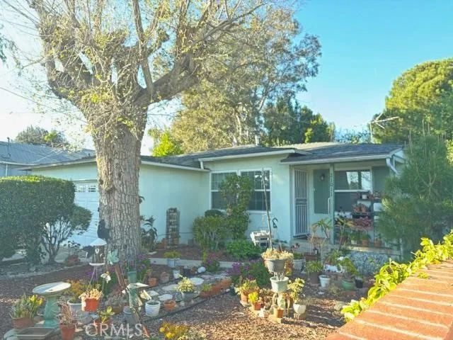 21011 Cohasset St, Canoga Park, CA 91303