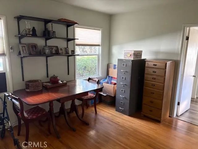 21011 Cohasset St, Canoga Park, CA 91303