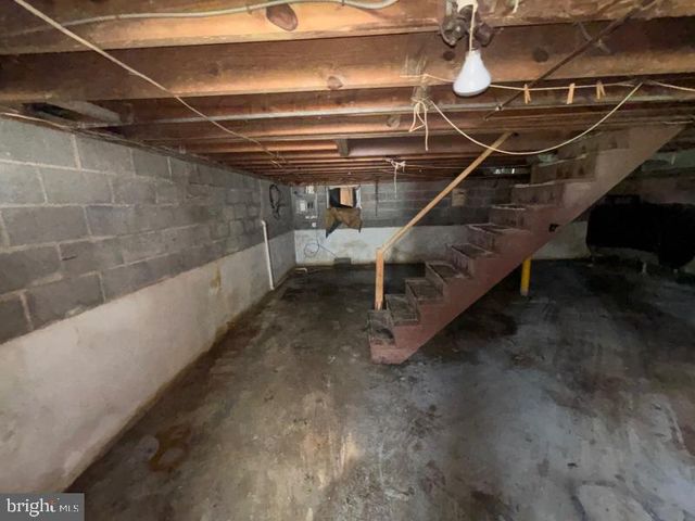 1804 MIDDLEBOROUGH RD, Baltimore, MD 21221