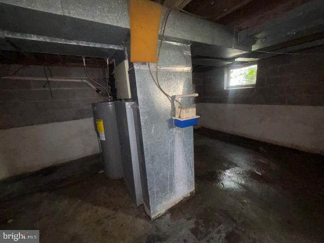 1804 MIDDLEBOROUGH RD, Baltimore, MD 21221