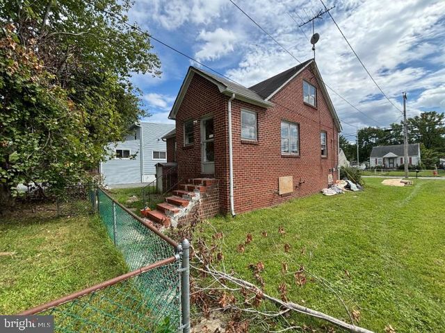 1804 MIDDLEBOROUGH RD, Baltimore, MD 21221