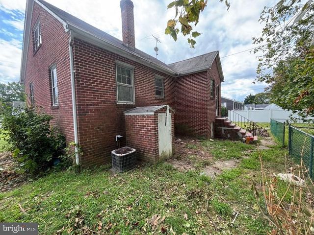 1804 MIDDLEBOROUGH RD, Baltimore, MD 21221