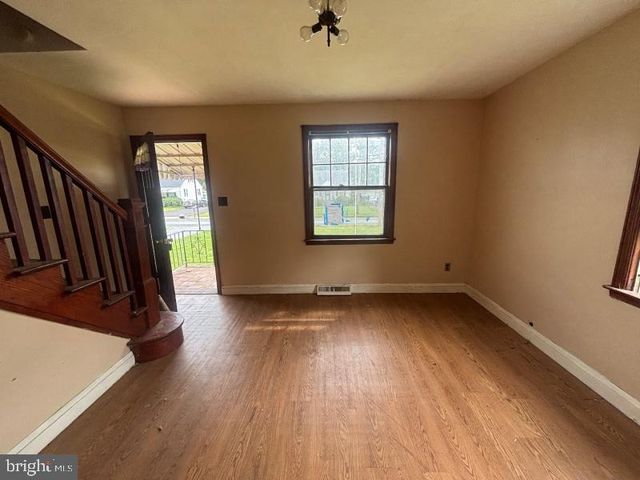1804 MIDDLEBOROUGH RD, Baltimore, MD 21221