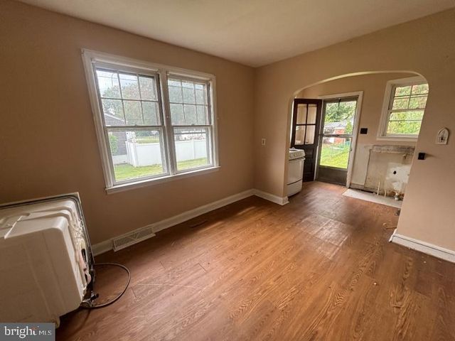 1804 MIDDLEBOROUGH RD, Baltimore, MD 21221