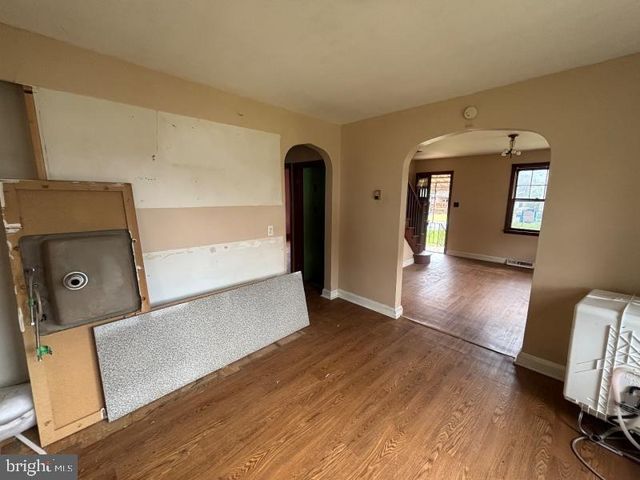 1804 MIDDLEBOROUGH RD, Baltimore, MD 21221