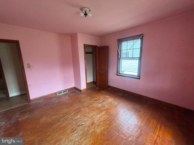 1804 MIDDLEBOROUGH RD, Baltimore, MD 21221