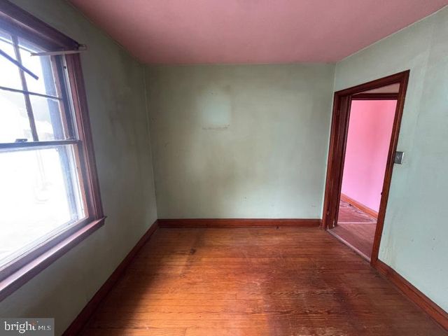 1804 MIDDLEBOROUGH RD, Baltimore, MD 21221