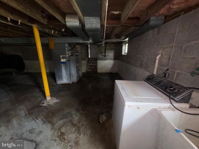 1804 MIDDLEBOROUGH RD, Baltimore, MD 21221