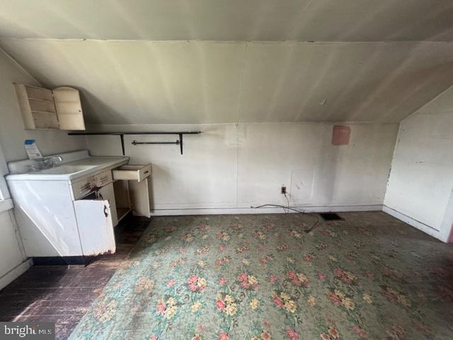 1804 MIDDLEBOROUGH RD, Baltimore, MD 21221