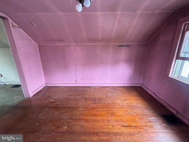 1804 MIDDLEBOROUGH RD, Baltimore, MD 21221