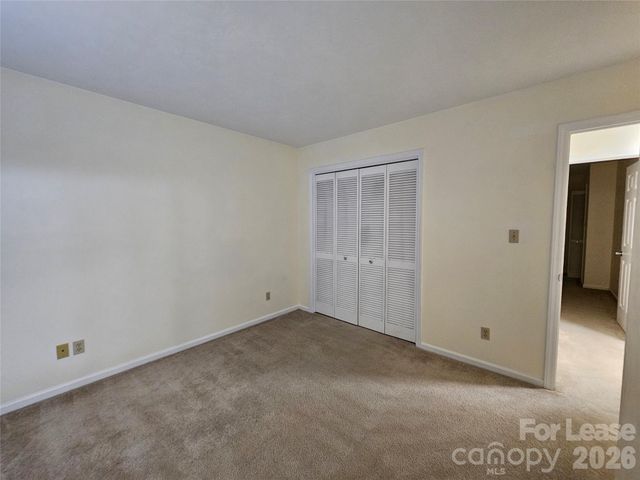 802 Selwyn Oaks Court, Charlotte, NC 28209
