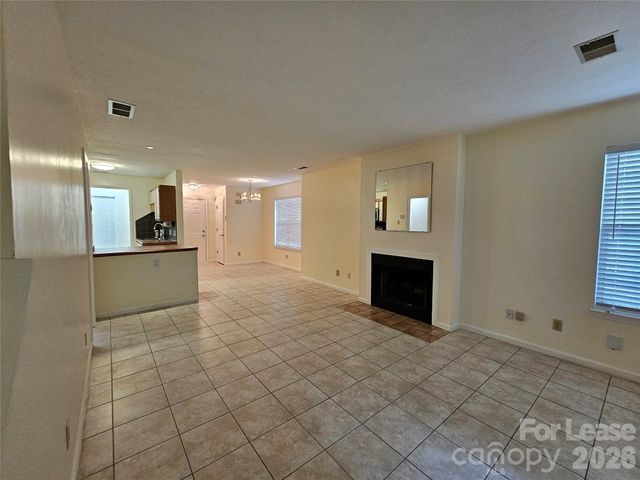 802 Selwyn Oaks Court, Charlotte, NC 28209