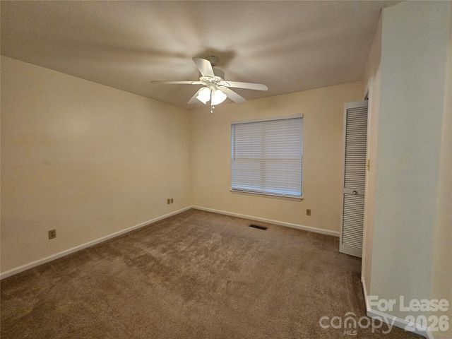 802 Selwyn Oaks Court, Charlotte, NC 28209