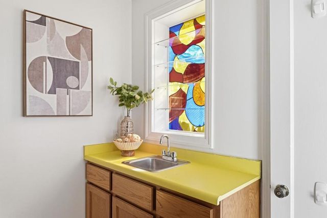 779 Garland Drive, Palo Alto, CA 94303