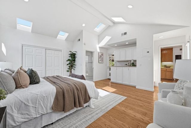 779 Garland Drive, Palo Alto, CA 94303