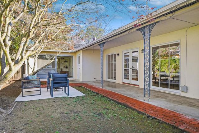 779 Garland Drive, Palo Alto, CA 94303