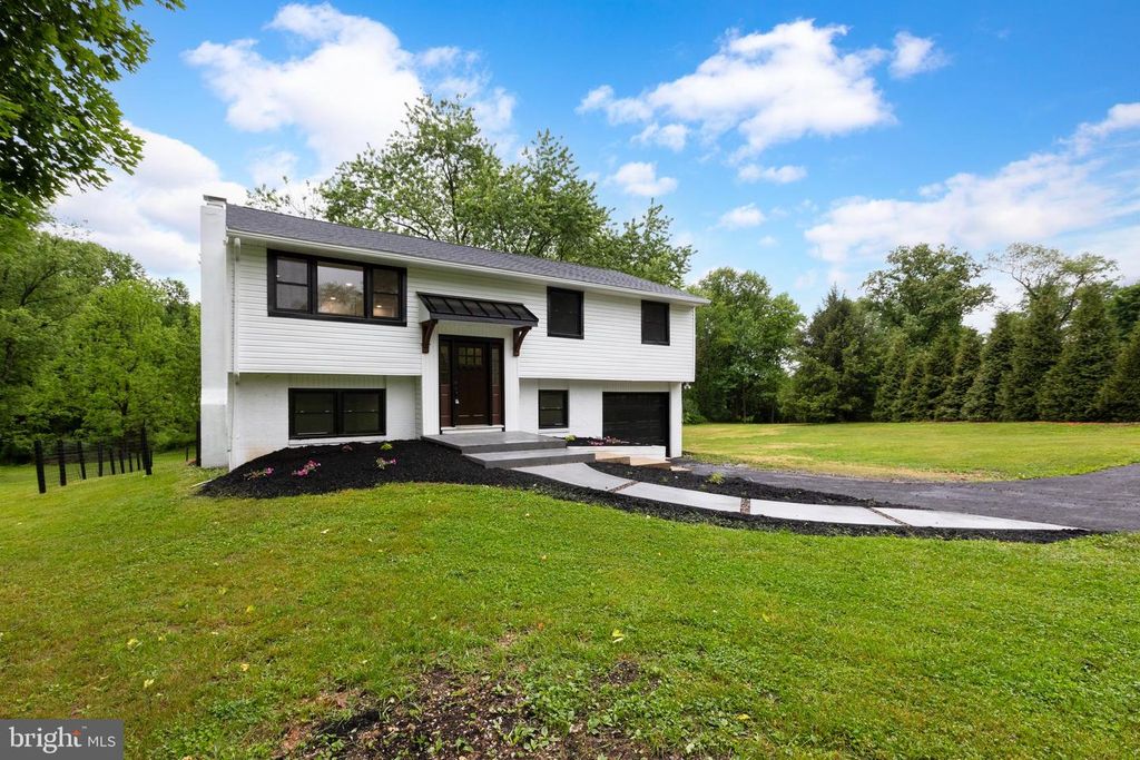 11 PRINCE EDWARDS DRIVE, Coatesville, PA 19320