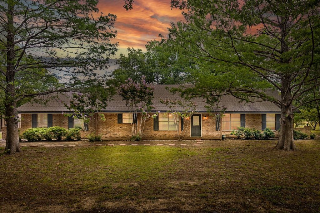 3711 Fm 513 S, Lone Oak, TX 75453