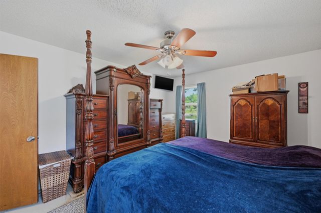 111 E Pecan Street, Gunter, TX 75058