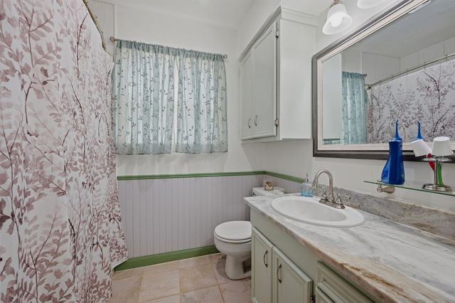 111 E Pecan Street, Gunter, TX 75058