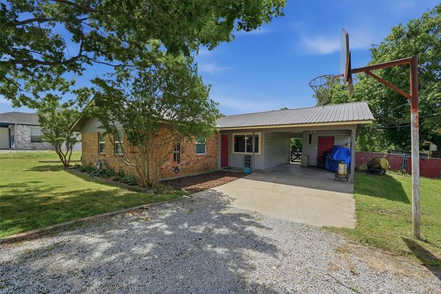 111 E Pecan Street, Gunter, TX 75058