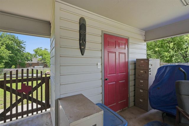 111 E Pecan Street, Gunter, TX 75058