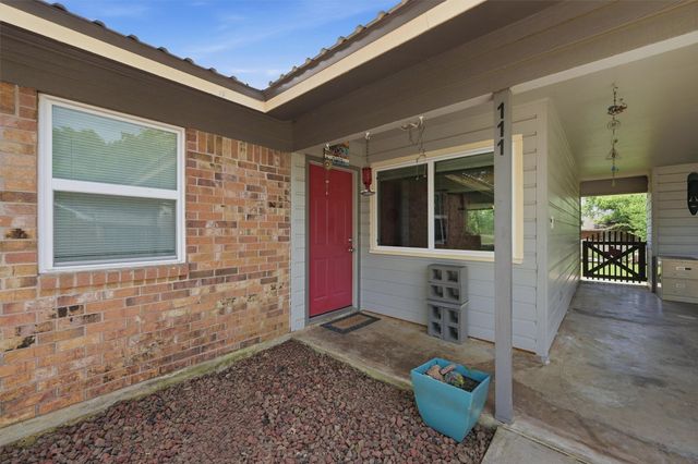 111 E Pecan Street, Gunter, TX 75058