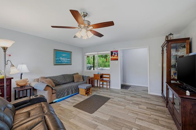 111 E Pecan Street, Gunter, TX 75058